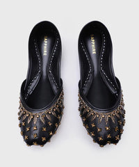 Black khussa