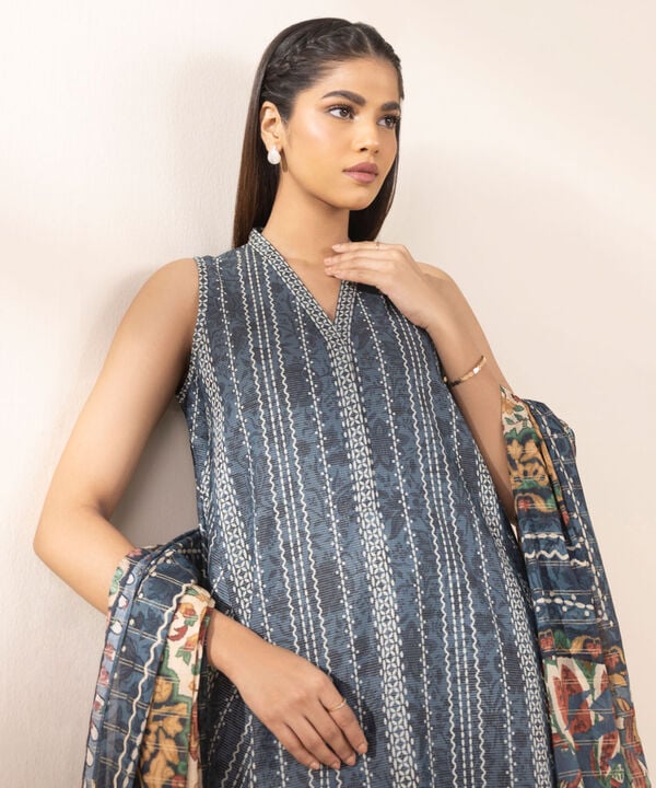 3 Piece - Printed Zari Lawn Suit