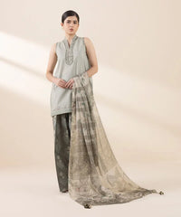 3 Piece - Embroidered Lawn Suit