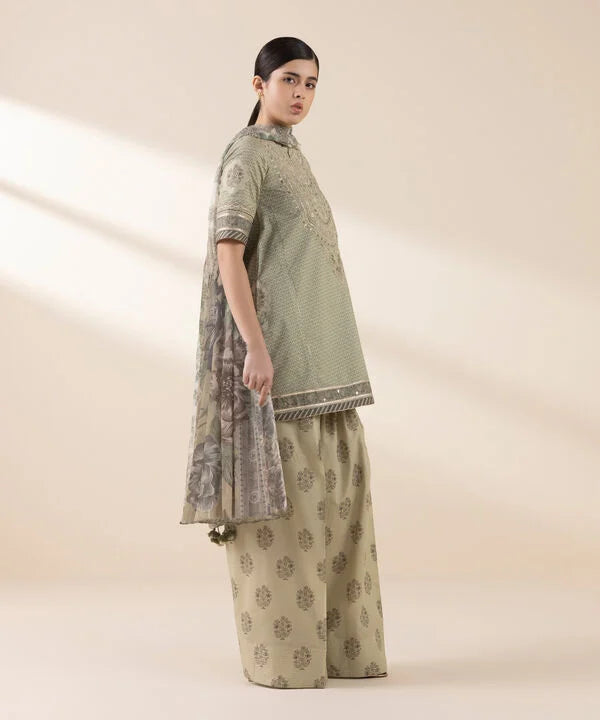 3 Piece - Embroidered Lawn Suit