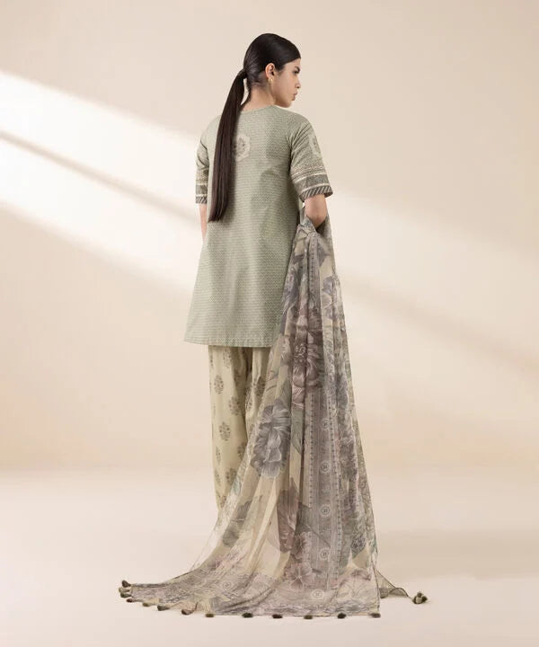 3 Piece - Embroidered Lawn Suit