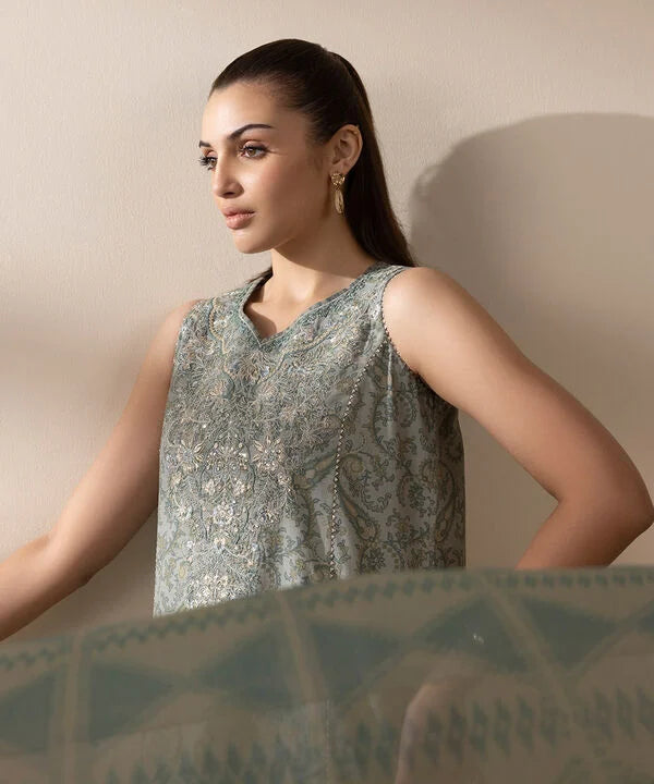 3 Piece - Embroidered Lawn Suit
